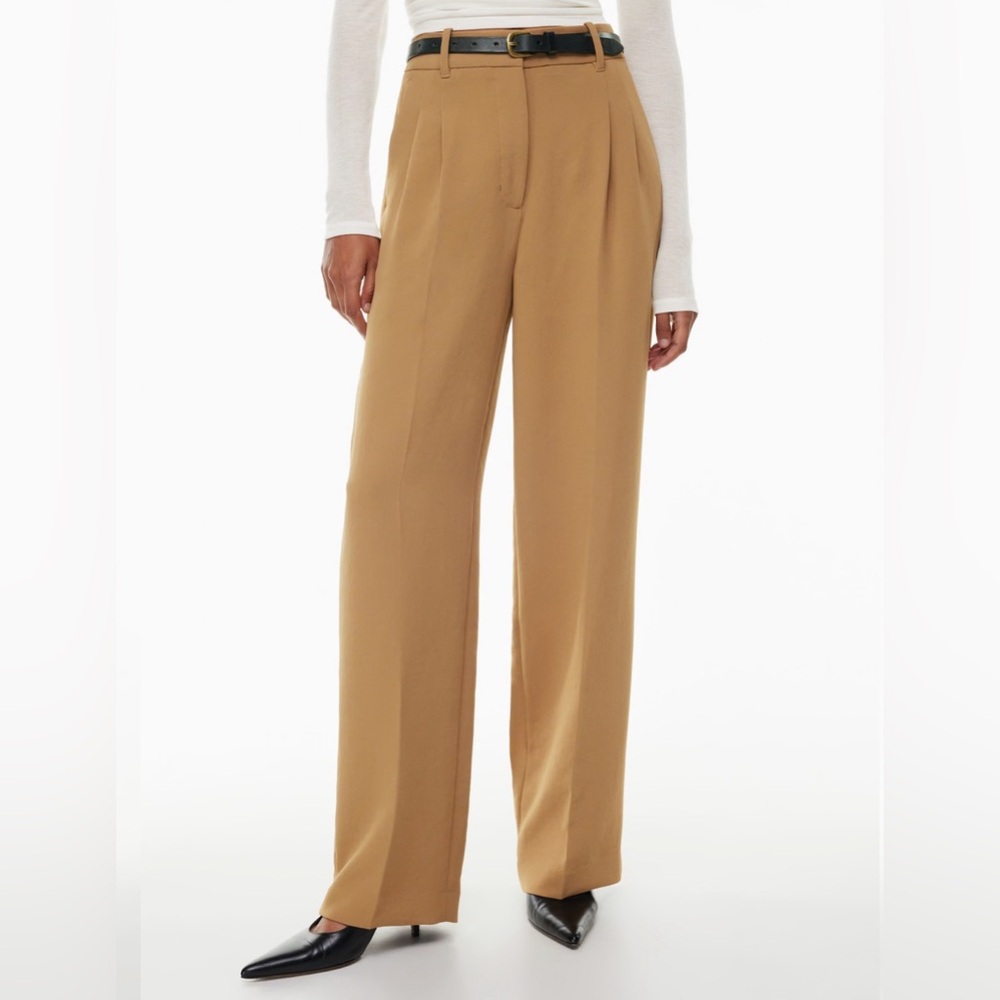 Aritzia Effortless Pant in Seville (Regular Length)
